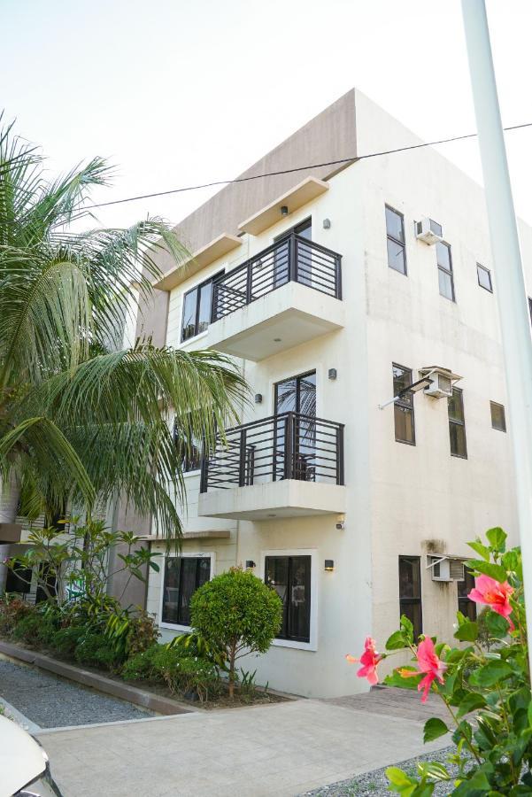 Garden Vista Hotel Davao ภายนอก รูปภาพ